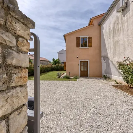 Ferienhaus House